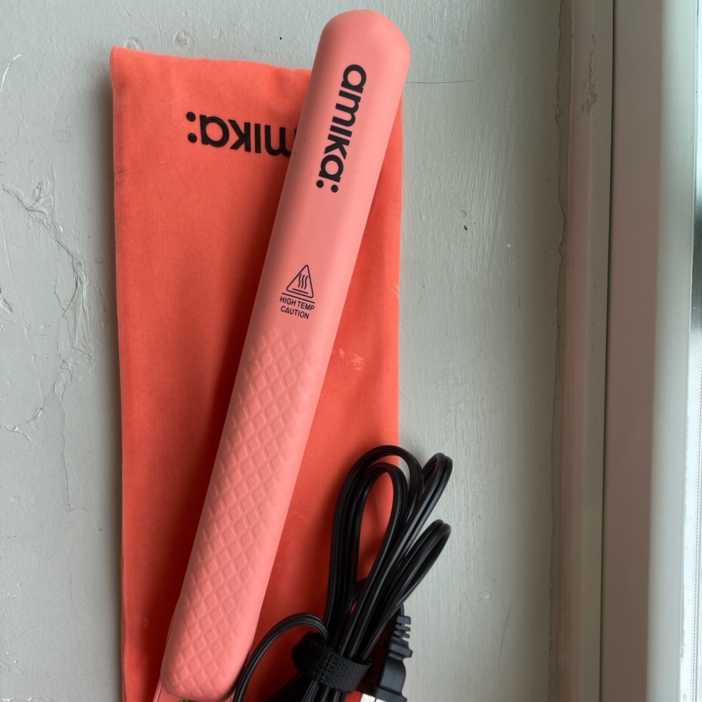 Amika limited edition strand perfect styler